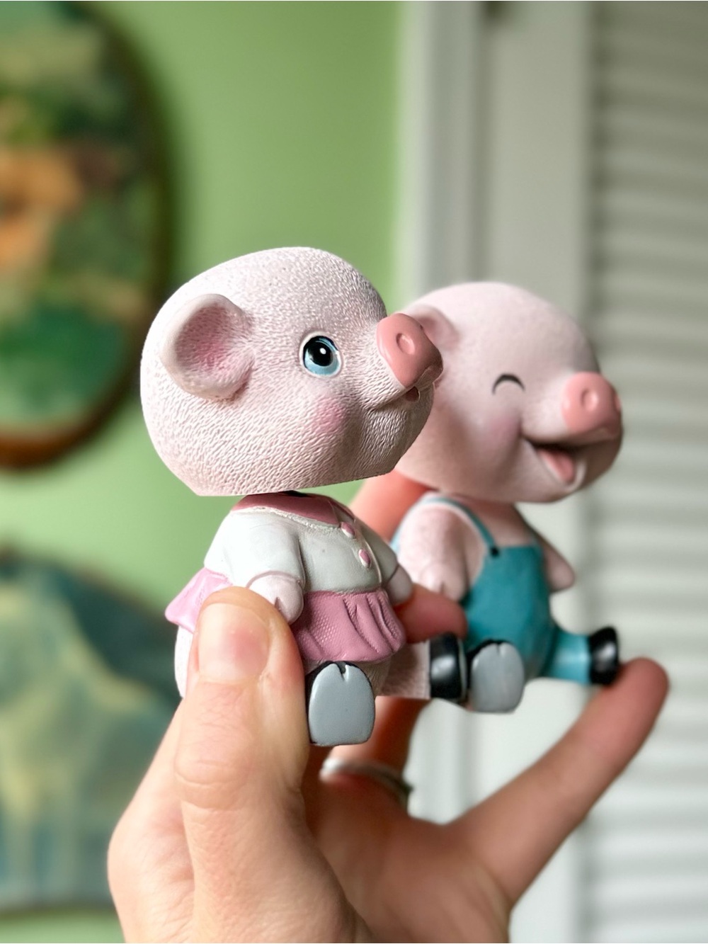 Rustic Farmhouse Pink Piggy Pig Figurine Bobble Heads Set - Picture 2 of 8